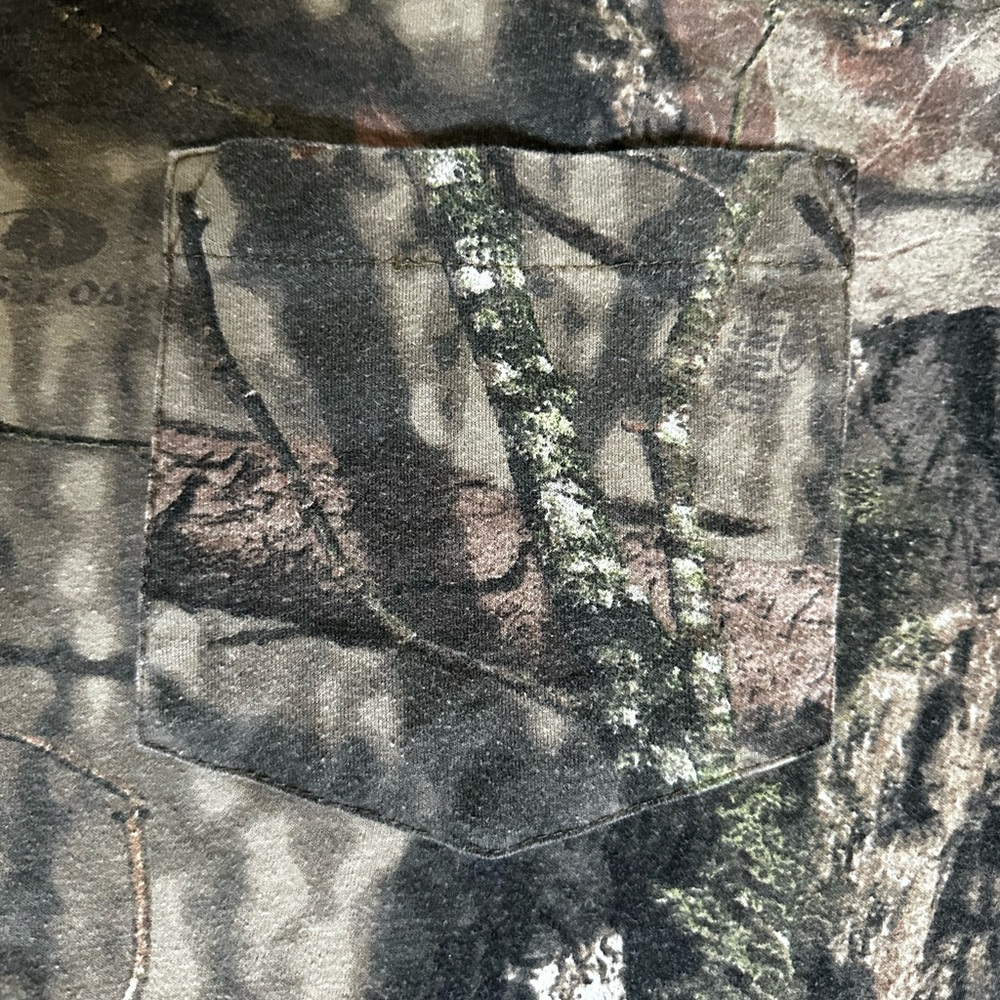 Rustic ridge pocket tee - Picture 3 of 4